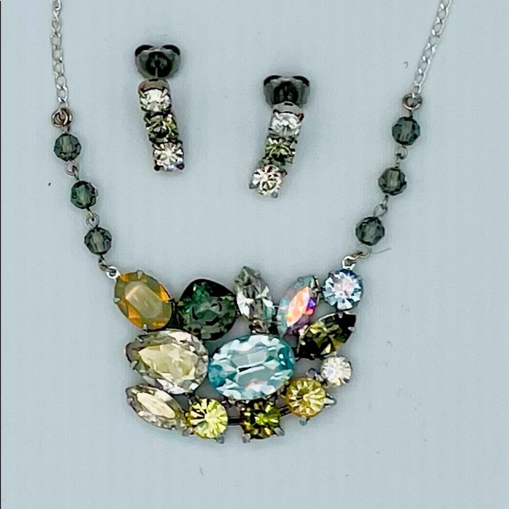 Belladonna jewelry 2pc mail.Made in Canada.